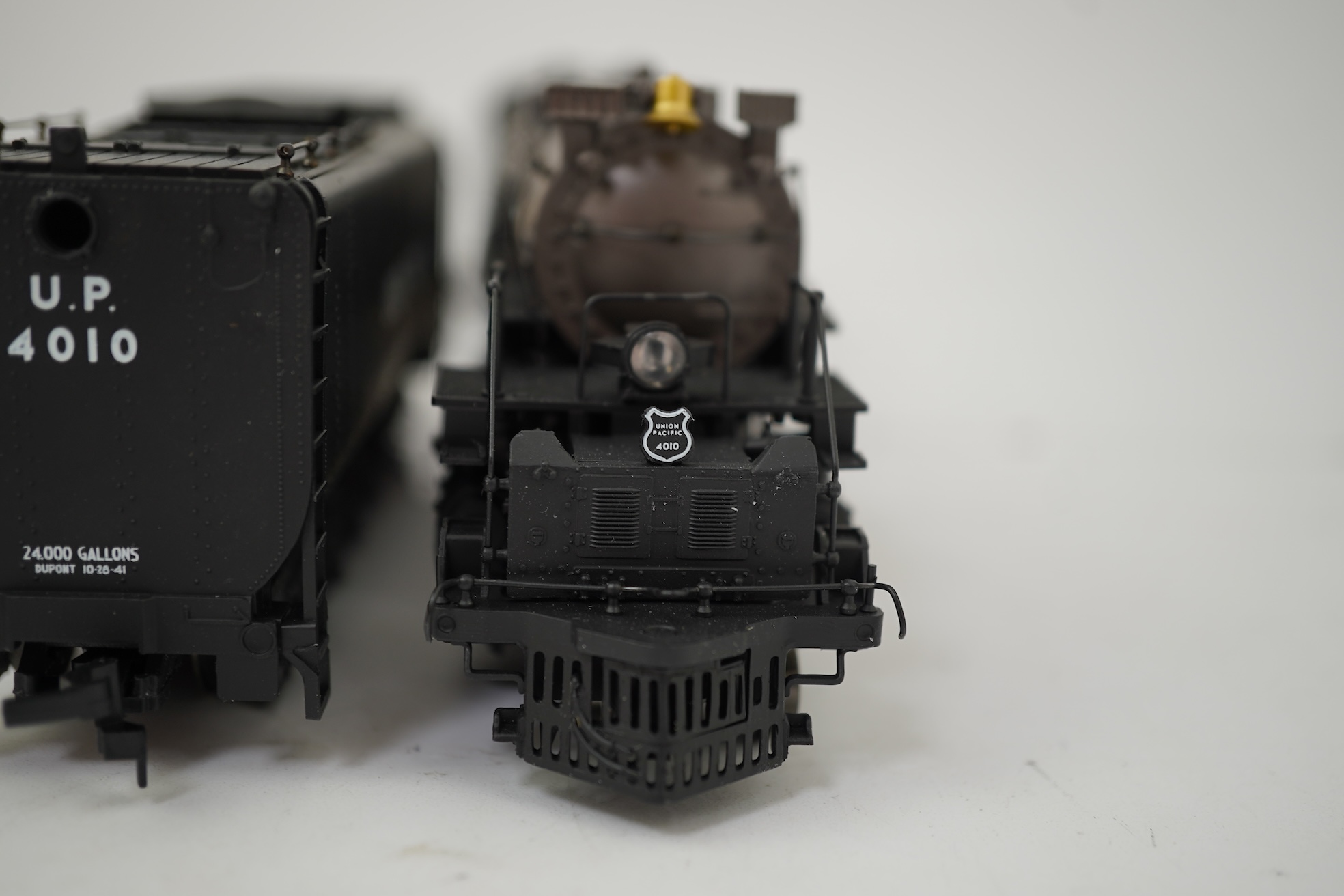 A boxed HO gauge Rivarossi (5440) model of Union Pacific Big Boy 4010, 4-8-8-4 tender locomotive, powered for two rail operation.